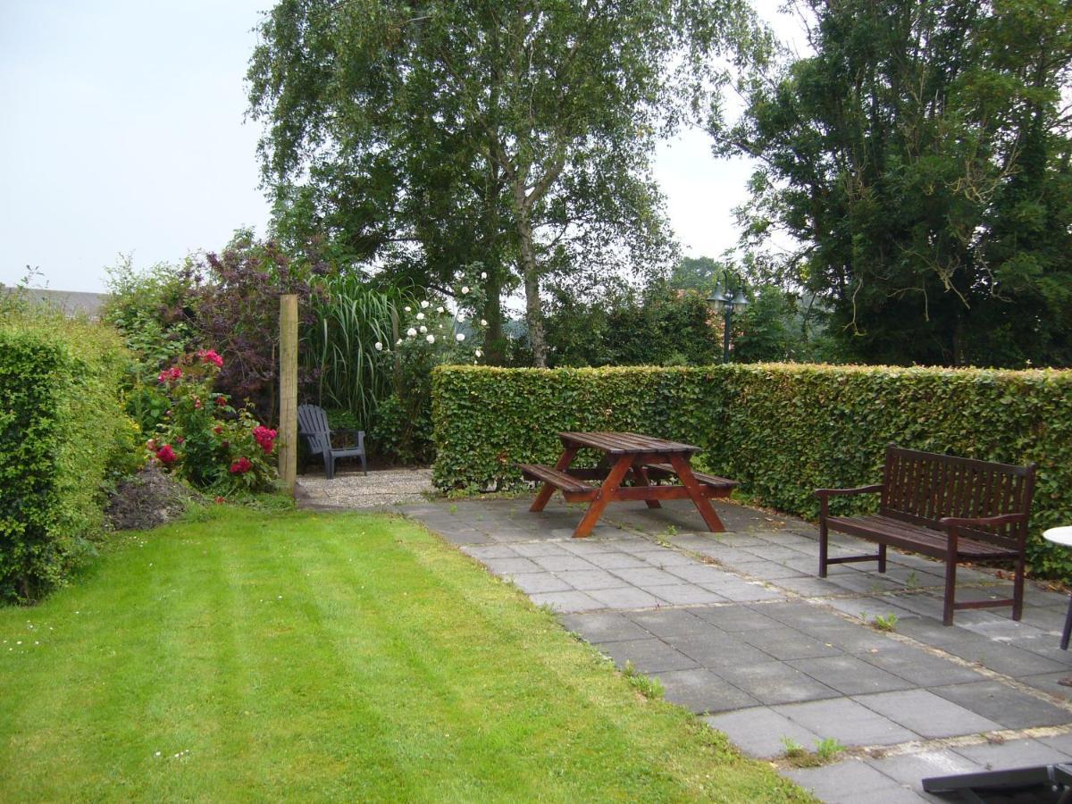 De Stjelp Pleats Bed & Breakfast Lemmer Bagian luar foto