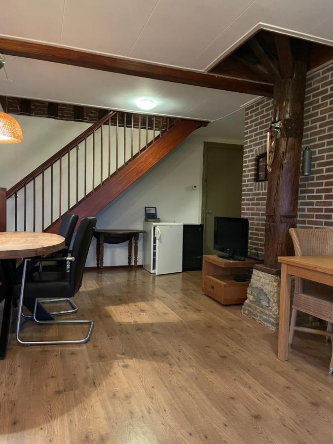 De Stjelp Pleats Bed & Breakfast Lemmer Bagian luar foto